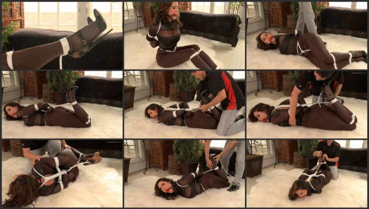Cross Roads – Christina’s Elbows Hogtied wmbcv-0955