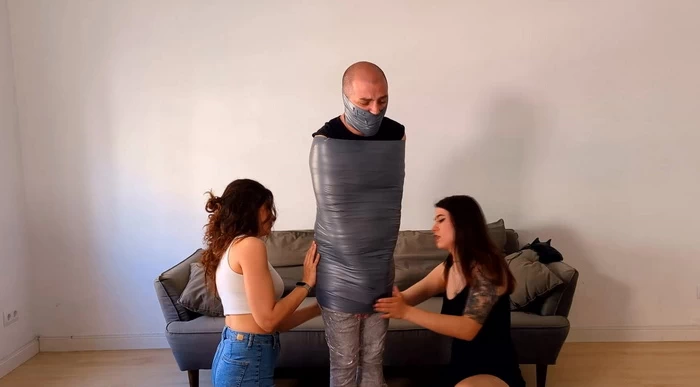 Girls Capture Tourists for Mummification