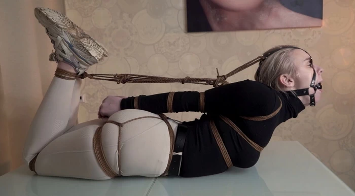 Hogtie casting – Everybody can see your submission