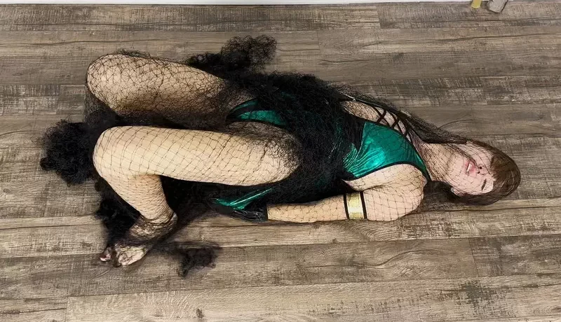 Mortal Kombat’s Jade – Shrinking Net Trap Struggle