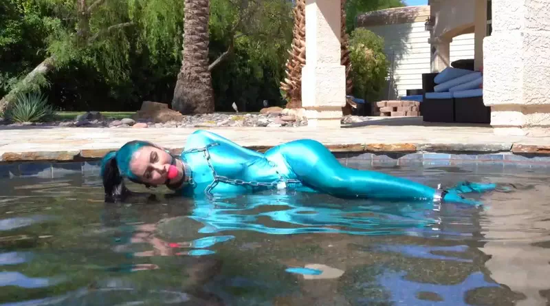 Getting wet ballgagged and the heavy chains and collar Part 1