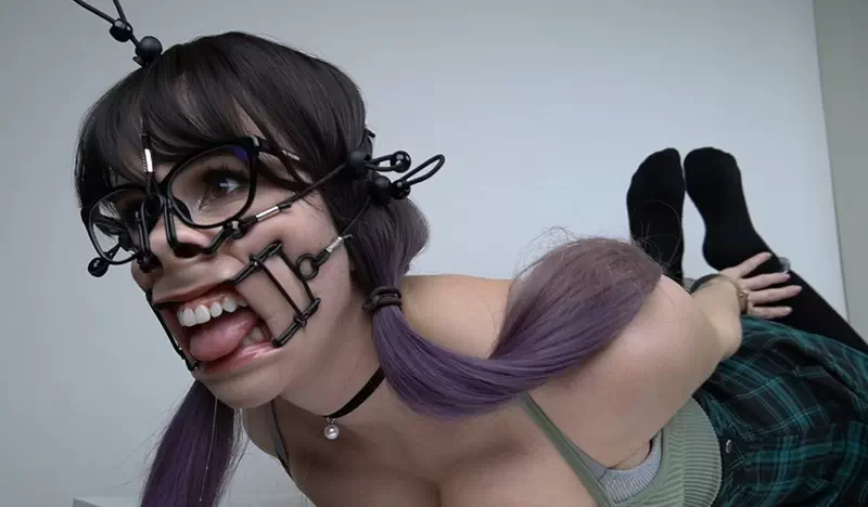 Facehugger Selfgagging and Handcuffs Selfbondage