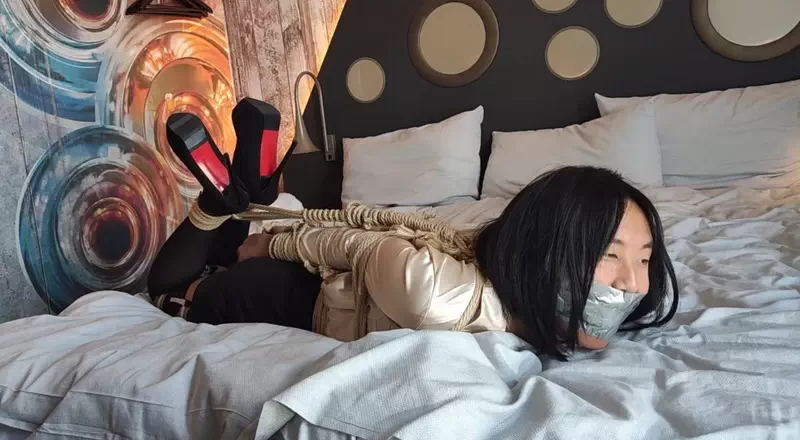 Annis Tribute Hogtie For Asian Allie Bowstring