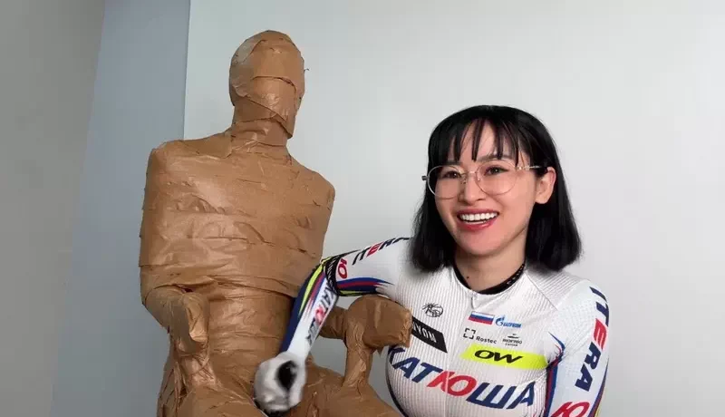 Craft Tape Mummification, Is this really a human chair?