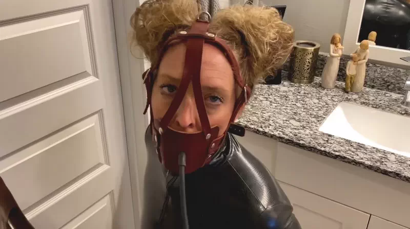 Head Harness Pumped Taylor Loses the Bondage Challenge