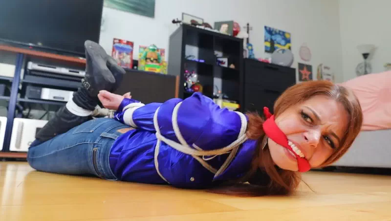 Mina tries to save her friend but gets captured
