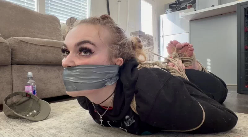 Bound Onscreen – Escape Attempt