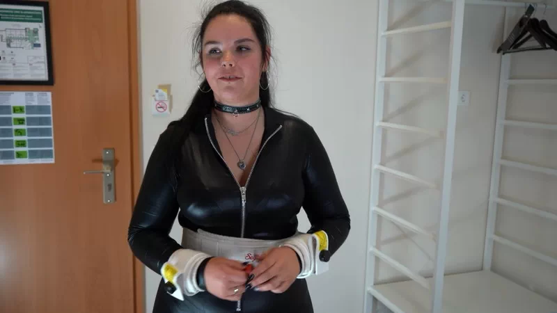 Bella Loves Segufix Transport Belt Tryout